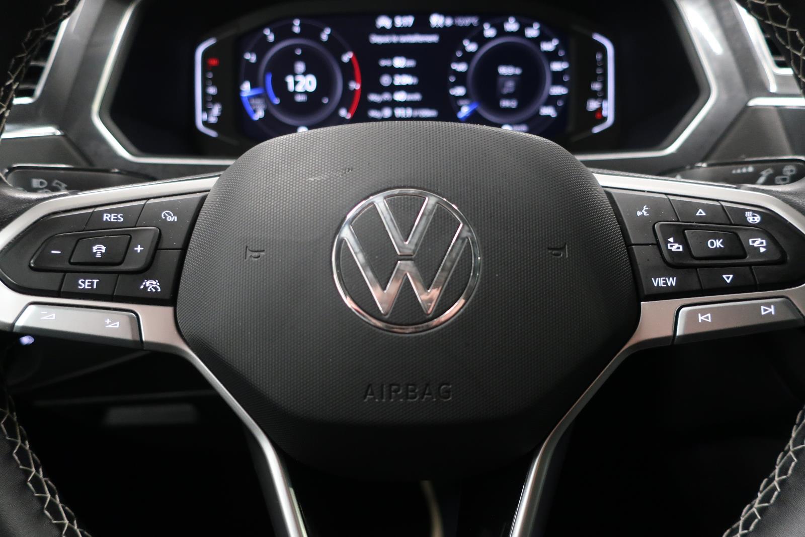 volkswagen Tiguan 2023 - 16