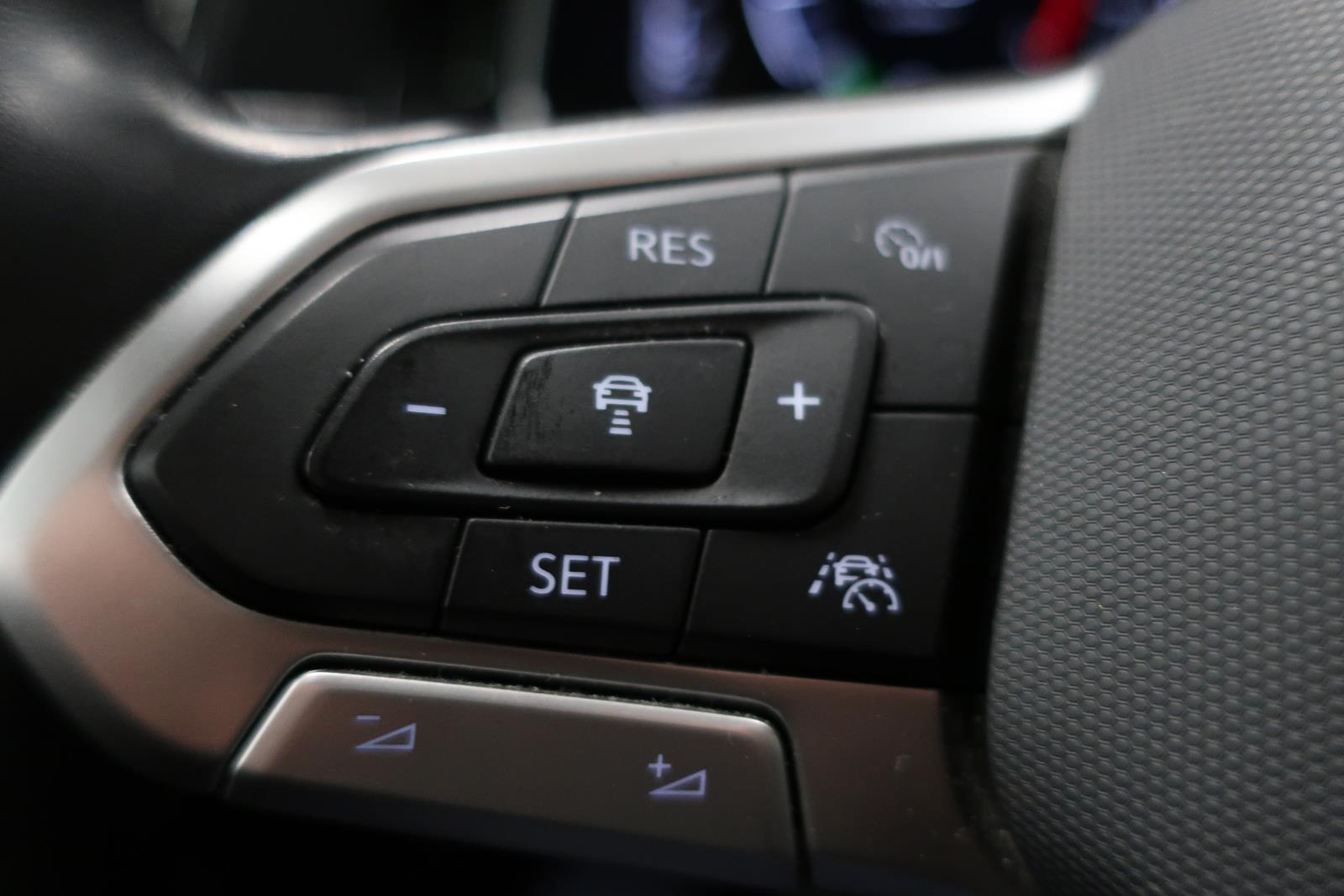 volkswagen Jetta 2023 - 18