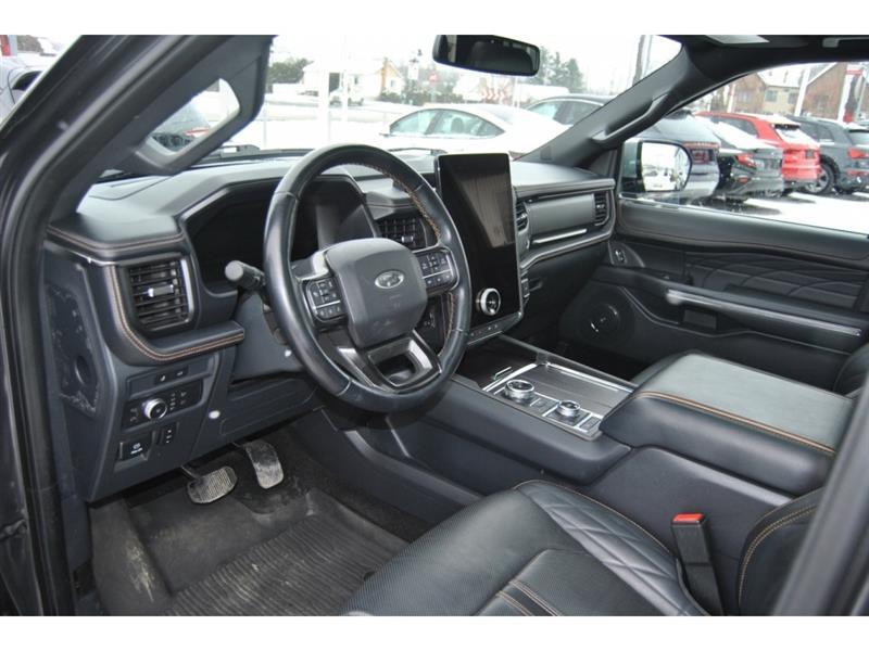 2022 Ford Expedition - Image 13