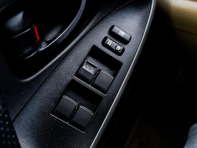 toyota RAV4 2010 - 19