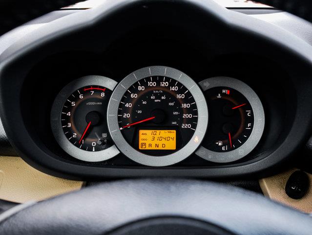 toyota RAV4 2010 - 23