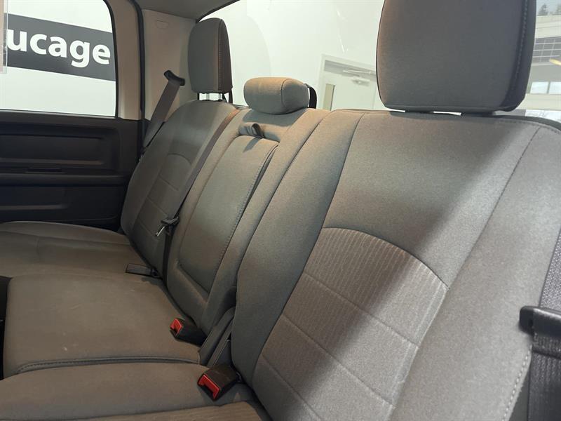 ram 1500 Classic 2023 - 12