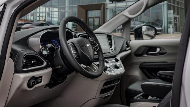 chrysler Pacifica 2024 - 9