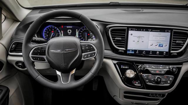 chrysler Pacifica 2024 - 13
