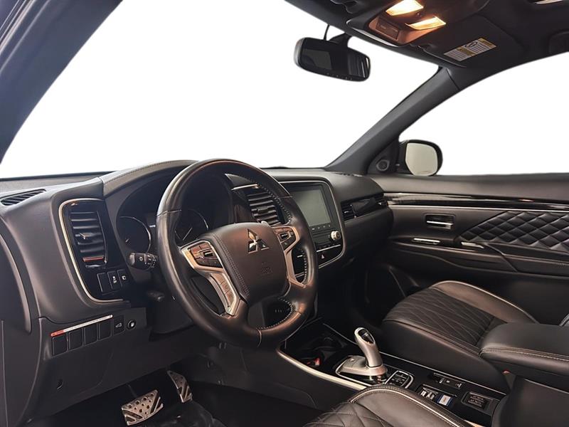 mitsubishi Outlander rechargeable 2022 - 15