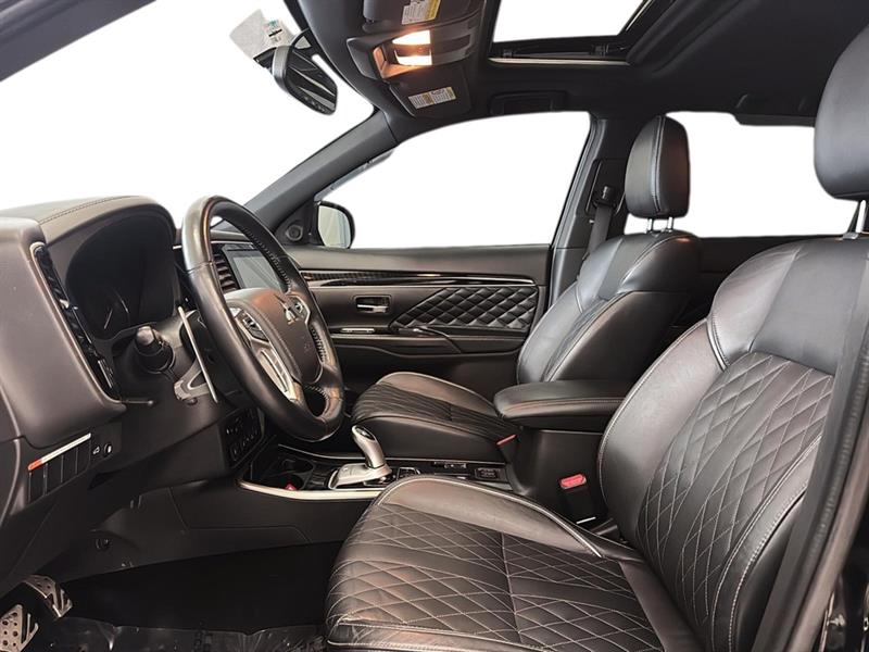 mitsubishi Outlander rechargeable 2022 - 17