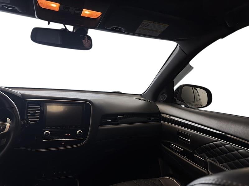 mitsubishi Outlander rechargeable 2022 - 25