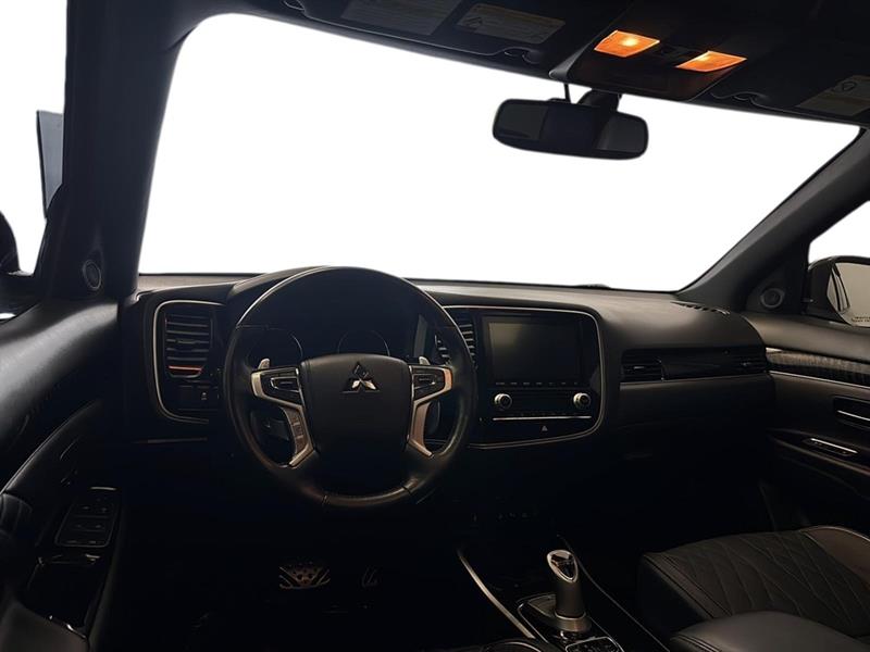 mitsubishi Outlander rechargeable 2022 - 26