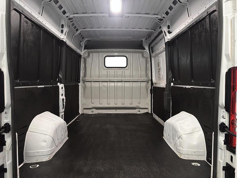 ram ProMaster fourgonnette utilitaire 2024 - 13