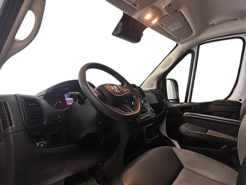 ram ProMaster fourgonnette utilitaire 2024 - 14