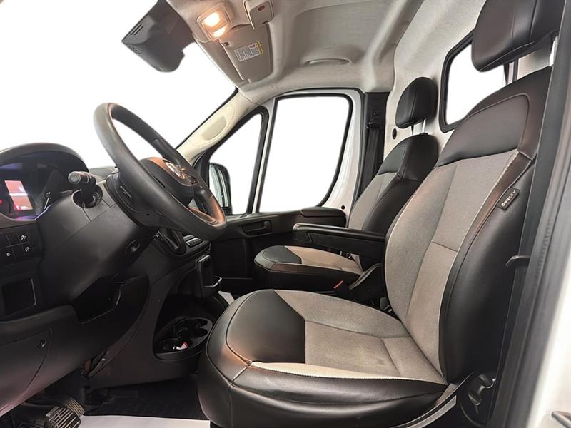 ram ProMaster fourgonnette utilitaire 2024 - 15