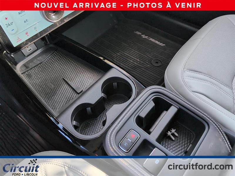 ford Mustang Mach-E 2025 - 12