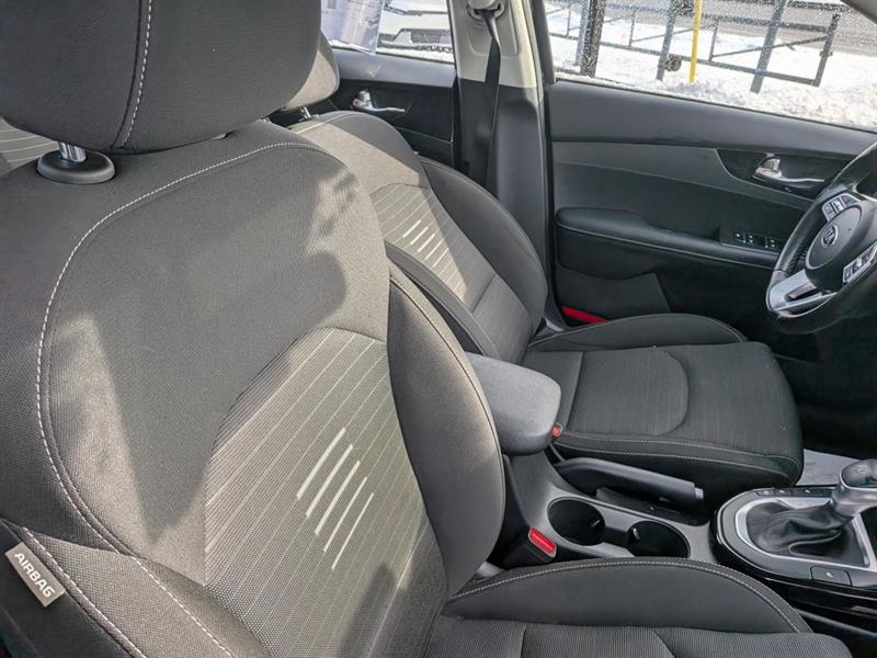 kia Forte5 2021 - 17