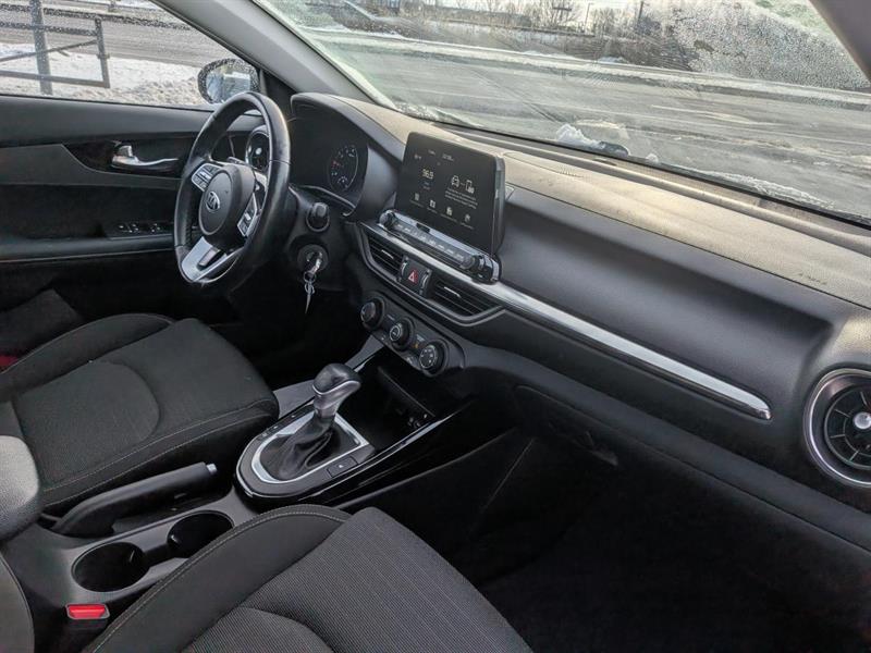 kia Forte5 2021 - 18