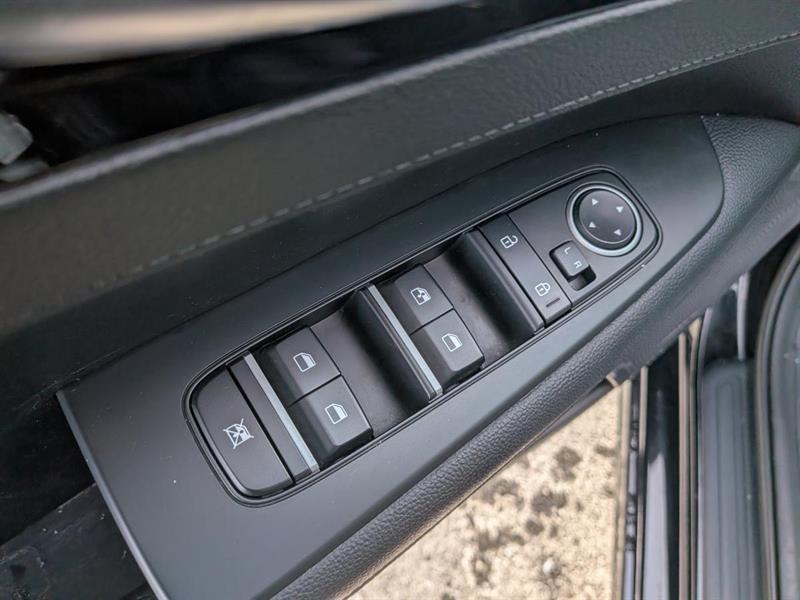 kia Forte5 2021 - 24