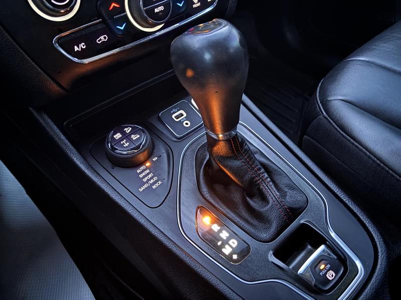 jeep Cherokee 2021 - 10