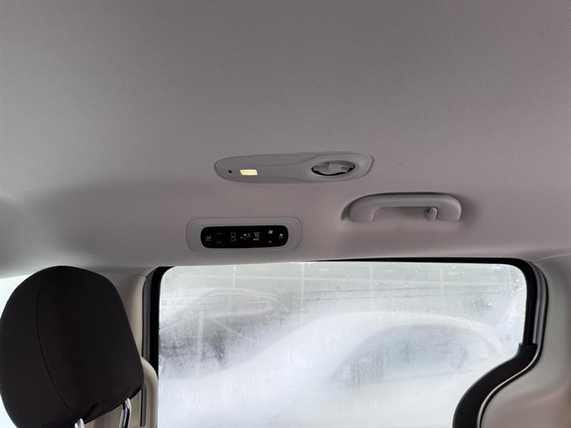 chrysler Grand Caravan 2024 - 6