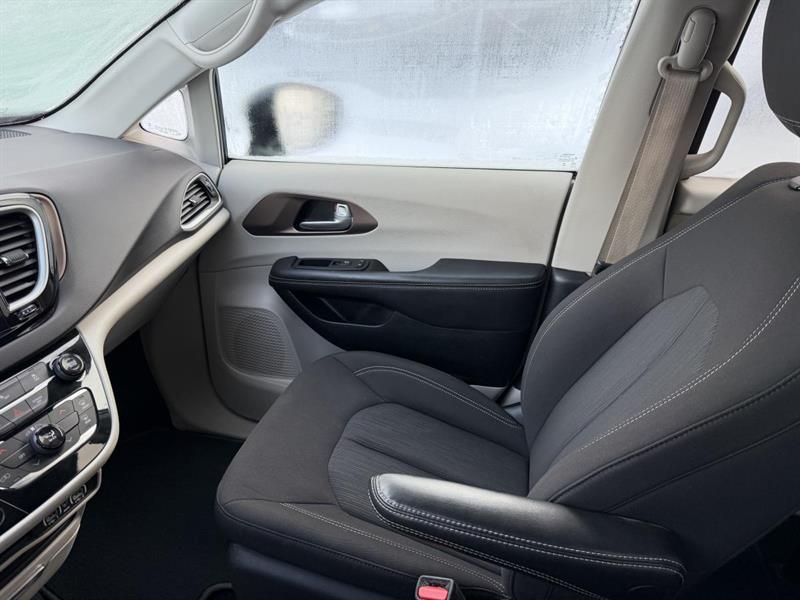 chrysler Grand Caravan 2024 - 9