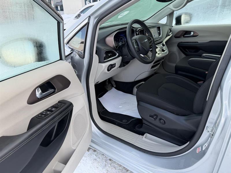 chrysler Grand Caravan 2024 - 10