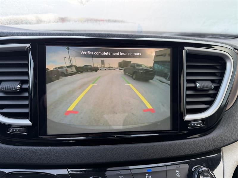 chrysler Grand Caravan 2024 - 27