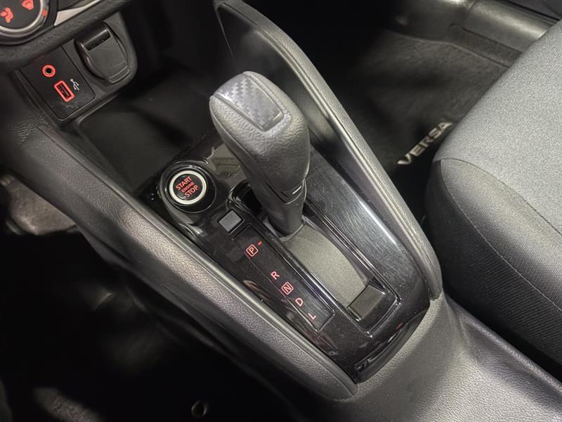 nissan Versa 2021 - 26