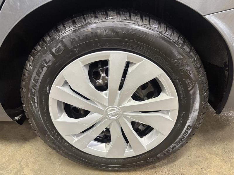 nissan Versa 2021 - 32