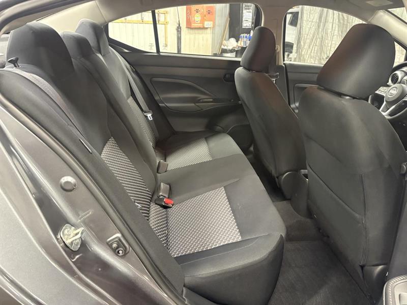 nissan Versa 2021 - 34