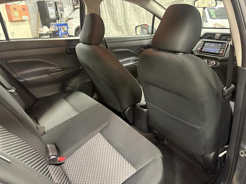 nissan Versa 2021 - 35