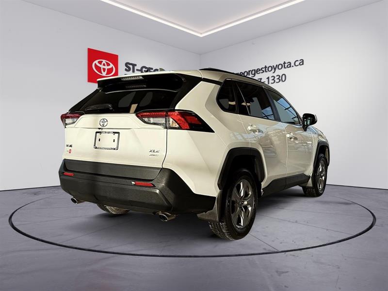 toyota RAV4 2022 - 12