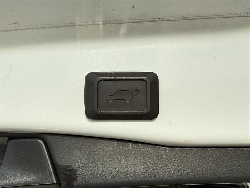 toyota RAV4 2022 - 18