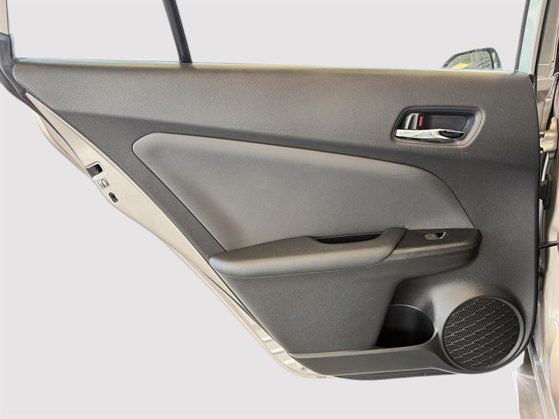 toyota Prius Prime 2020 - 17