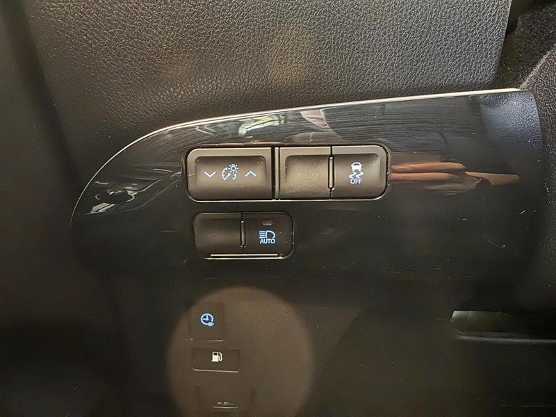 toyota Prius Prime 2020 - 32