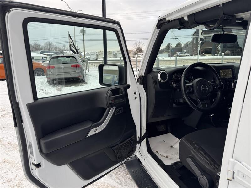 jeep Wrangler 2017 - 12