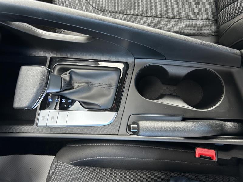 hyundai Elantra 2022 - 19
