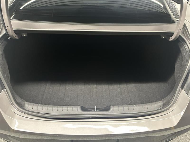 hyundai Elantra 2023 - 11