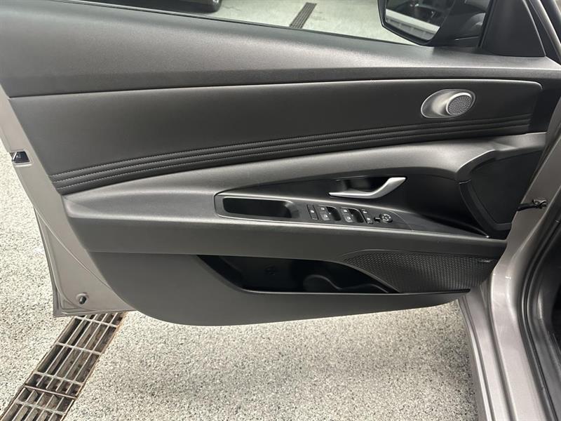 hyundai Elantra 2023 - 12