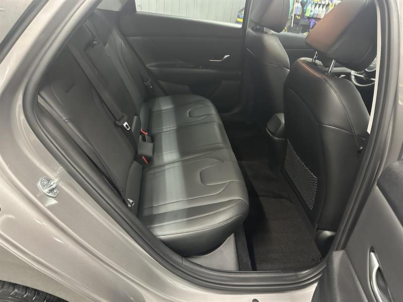 hyundai Elantra 2023 - 17