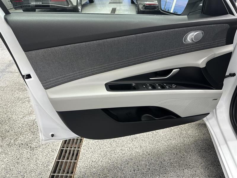 hyundai Elantra hybride 2023 - 12