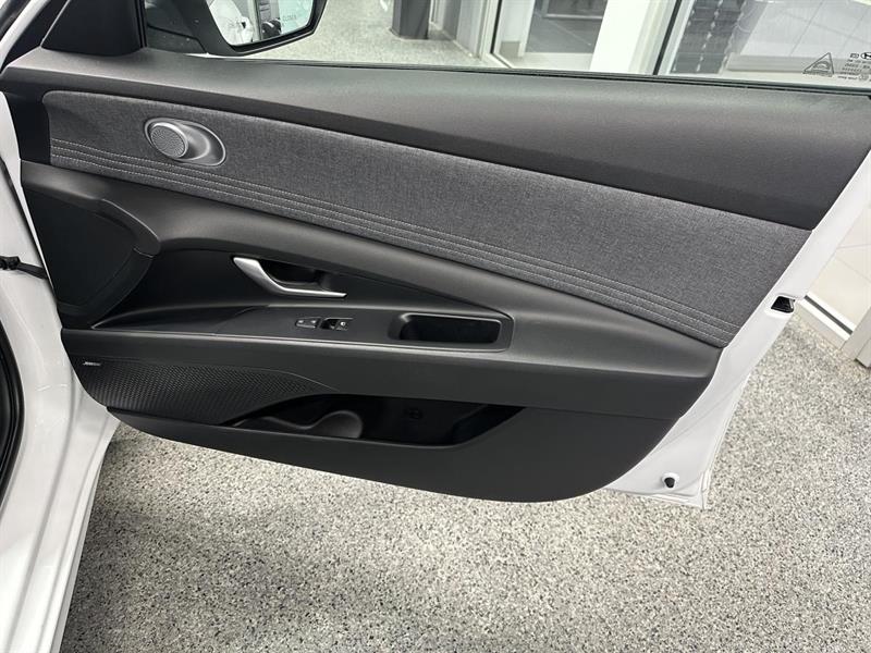 hyundai Elantra hybride 2023 - 14