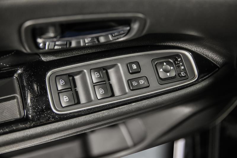 mitsubishi Outlander rechargeable 2020 - 13