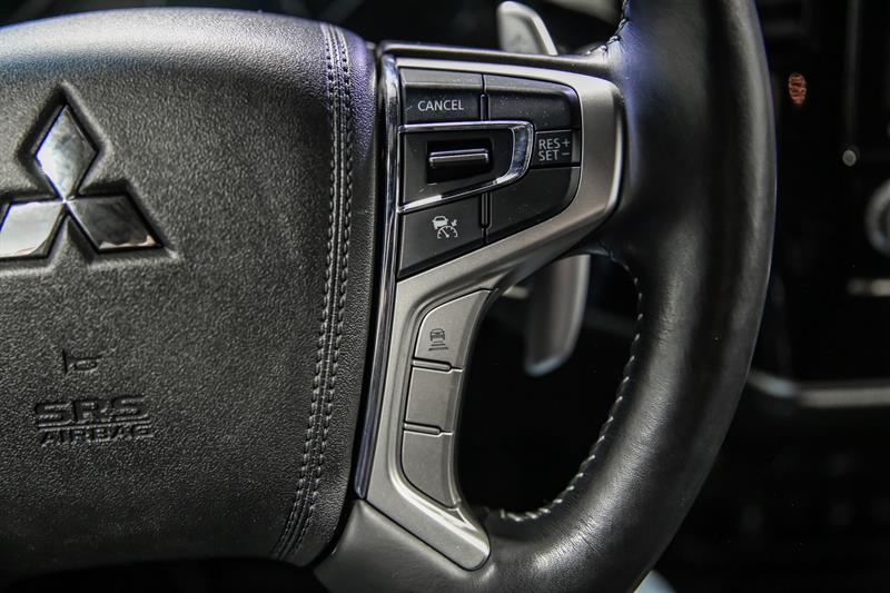 mitsubishi Outlander rechargeable 2020 - 18