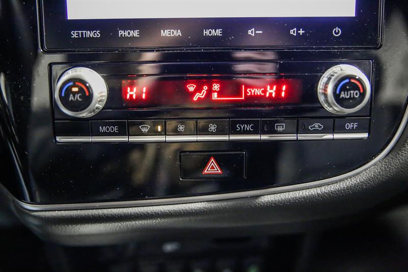 mitsubishi Outlander rechargeable 2020 - 24