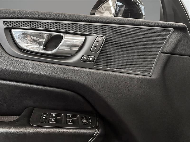 volvo XC60 2019 - 13