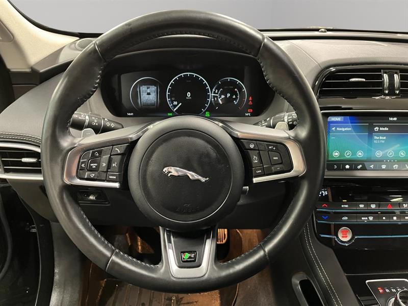 jaguar F-PACE 2018 - 11