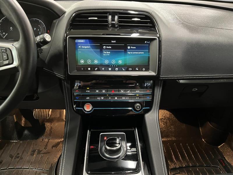 jaguar F-PACE 2018 - 14