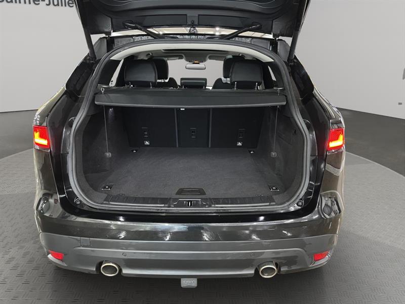 jaguar F-PACE 2018 - 21