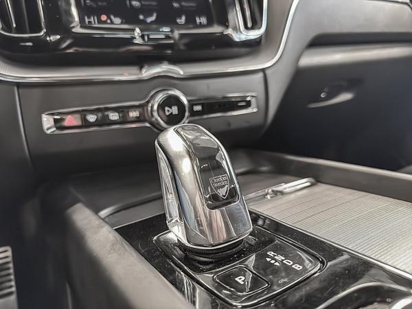 volvo XC60 2019 - 15