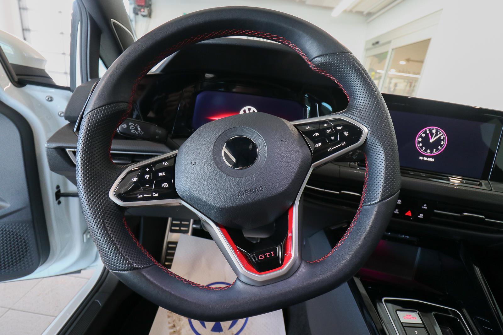 volkswagen Golf GTI 2023 - 14