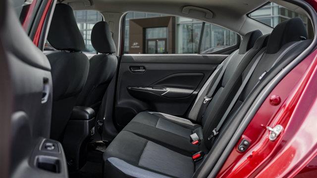 nissan Versa 2023 - 10