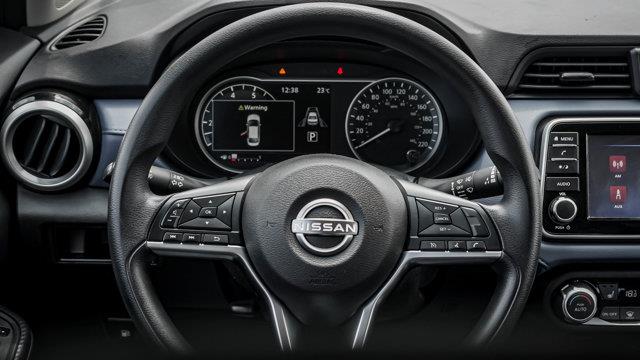 nissan Versa 2023 - 13